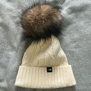 North face Mega Fur Pom Beanie Ivory